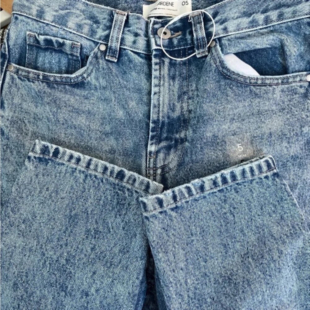 Ardene High Rise Mom Distressed Jeans - Picture 4 of 7
